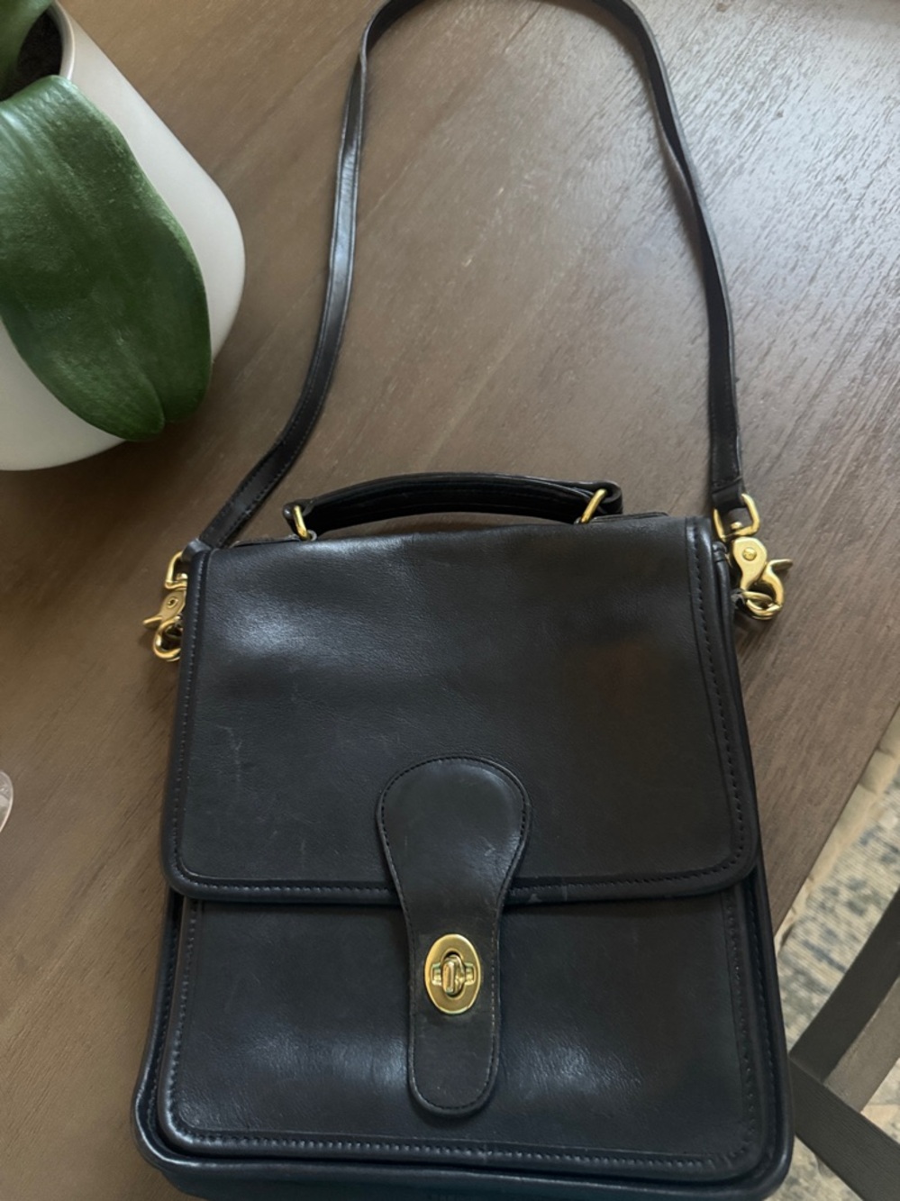 Coach Black Leather Shoulder Bag with Gold Turn-Lock pre owned